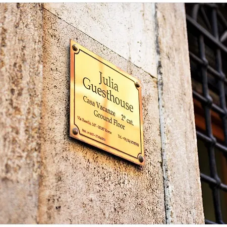 Julia * Roma
